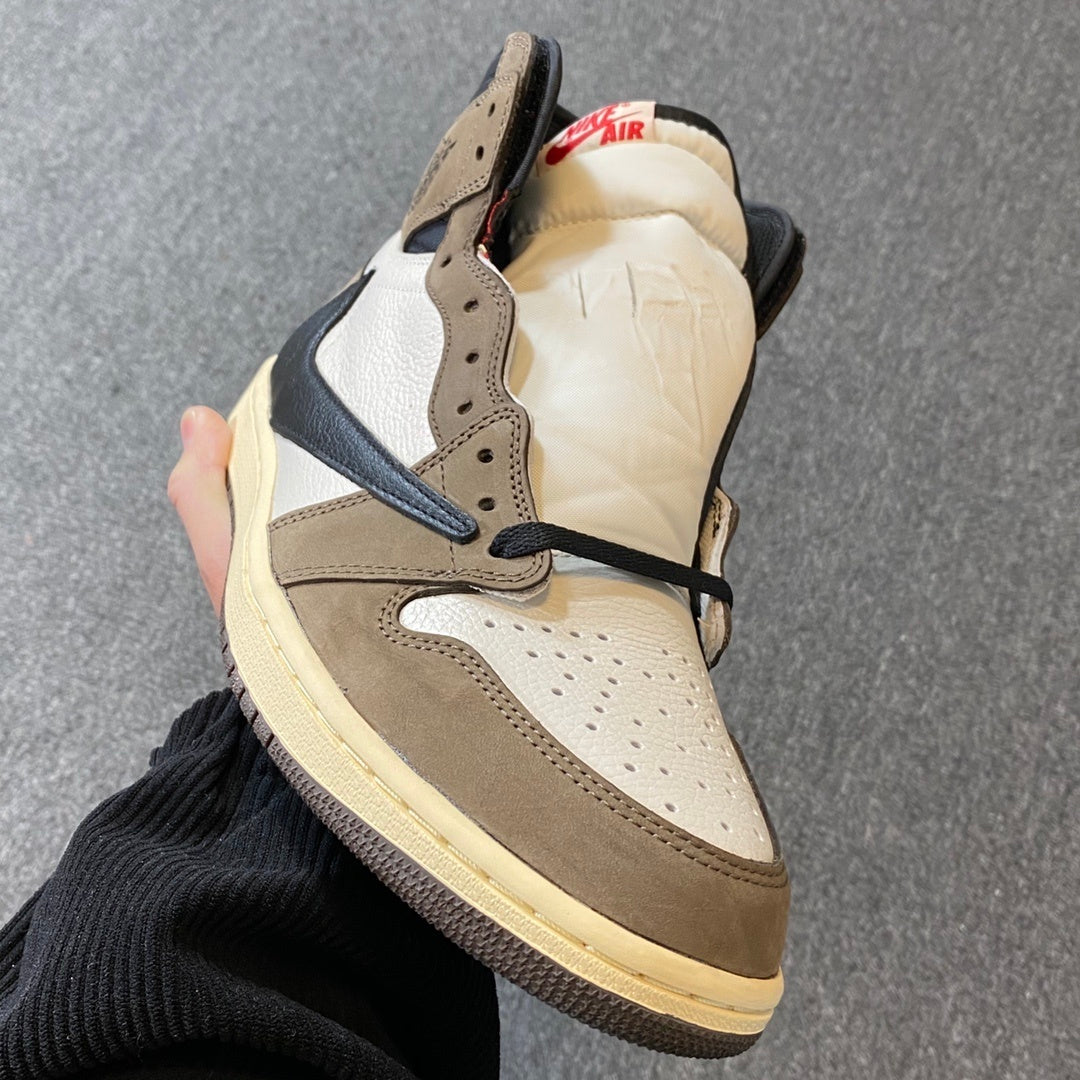 Jordan 1 Retro High OG SP x Travis Scott "Mocha"