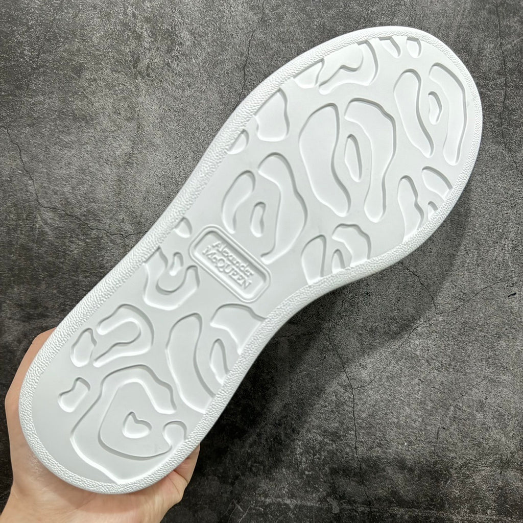 Alexander McQueen Oversized "White Black"