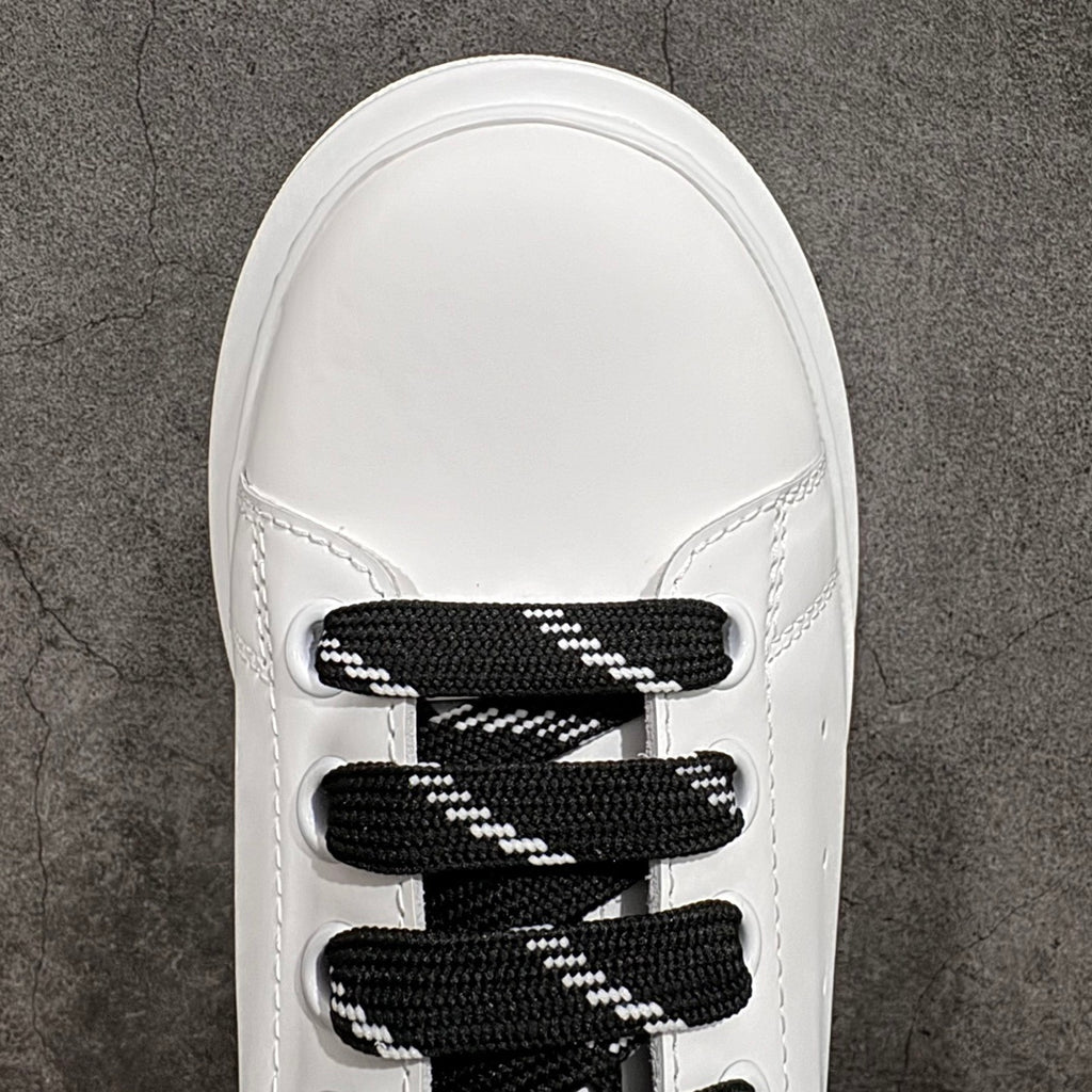 Alexander McQueen Oversized "White Black"