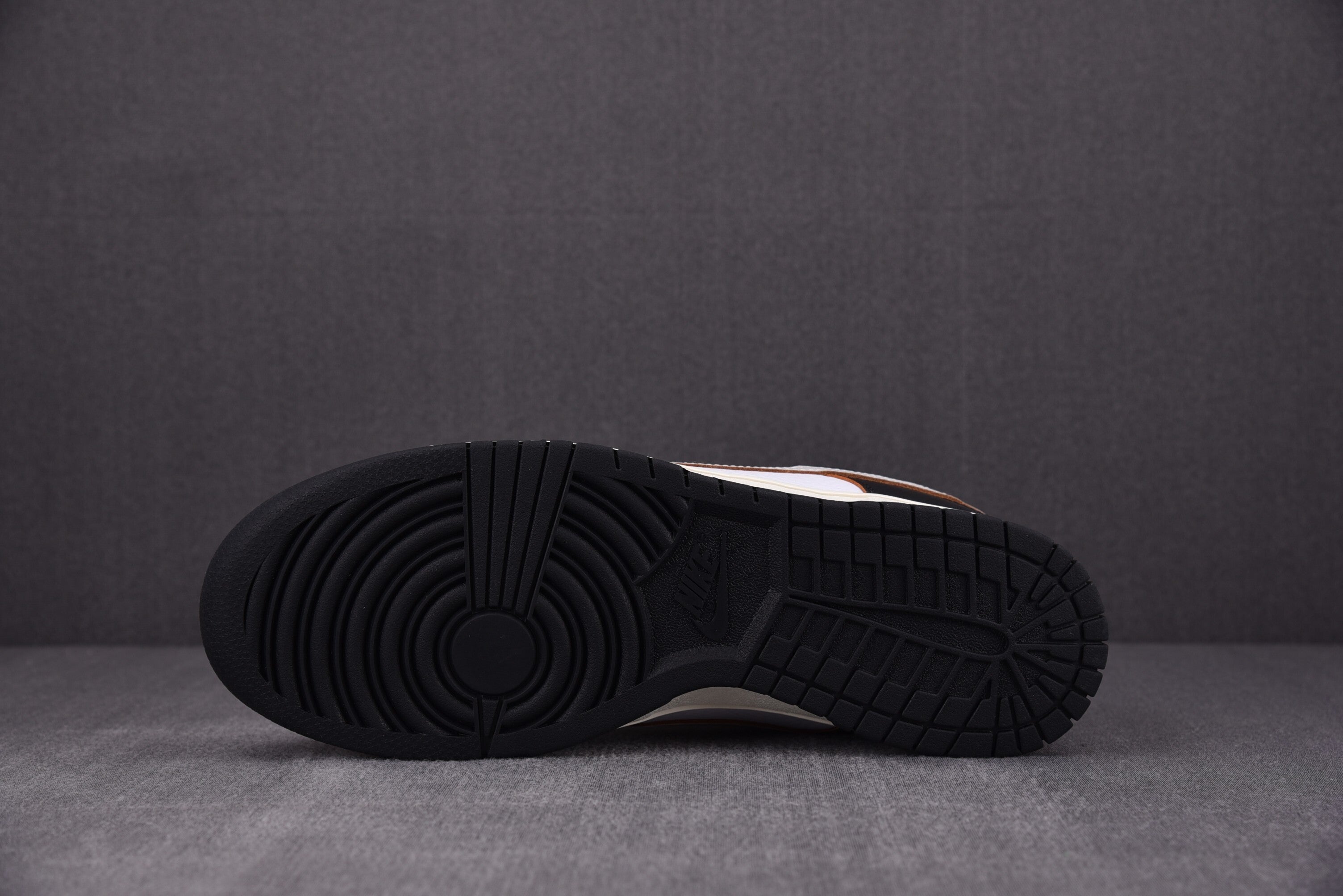 Nike SB Dunk Low HUF "San Francisco"