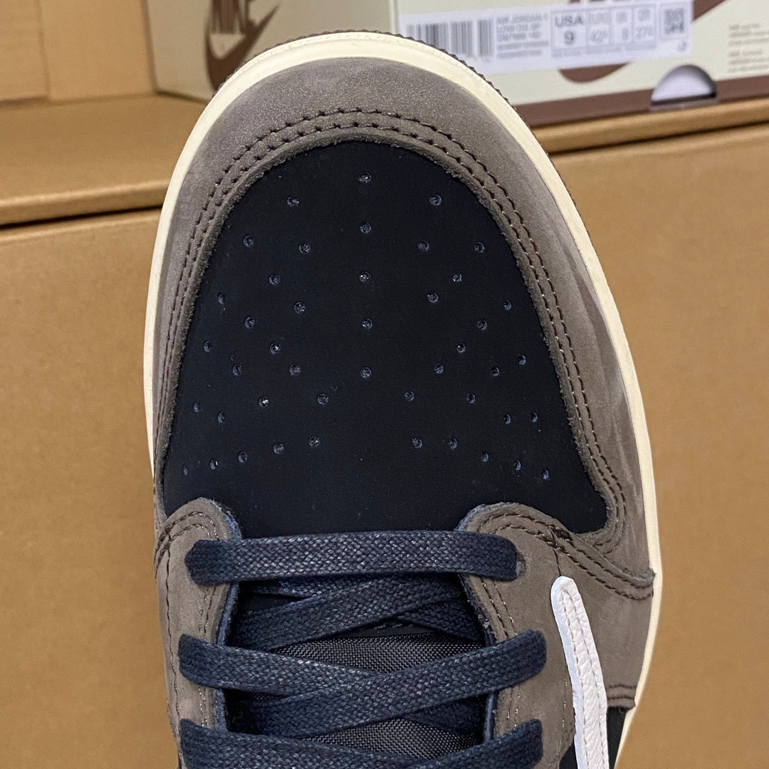 Jordan 1 Retro Low OG SP x Travis Scott "Dark Mocha"