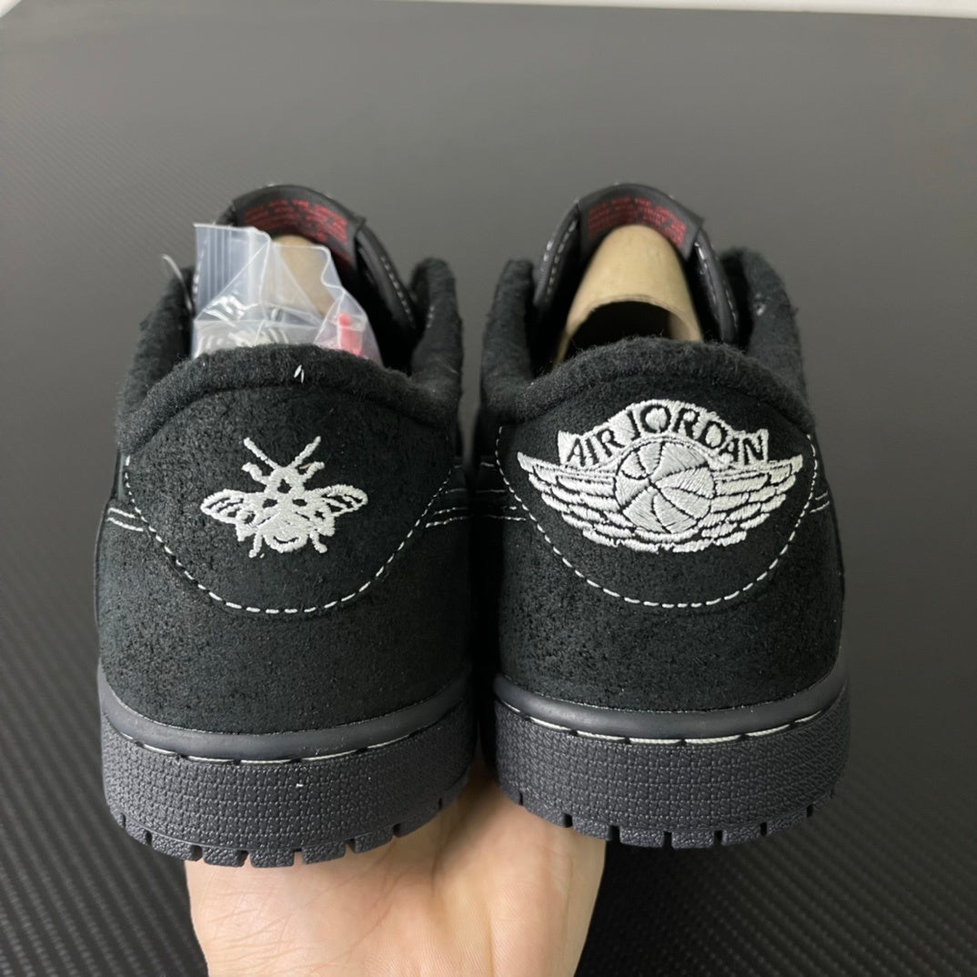 Jordan 1 Retro Low OG SP x Travis Scott "Black Phantom"