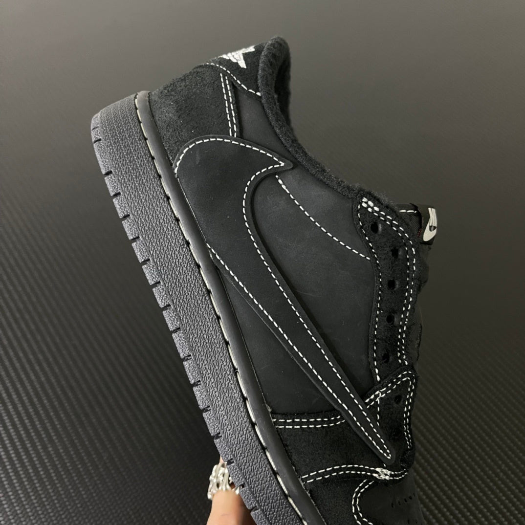 Jordan 1 Retro Low OG SP x Travis Scott "Black Phantom"