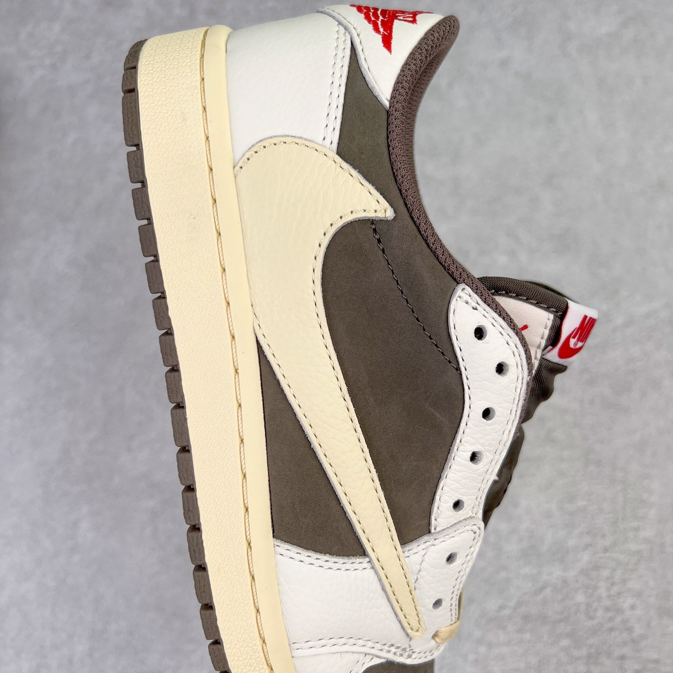 Jordan 1 Retro Low OG SP x Travis Scott "Reverse Mocha"
