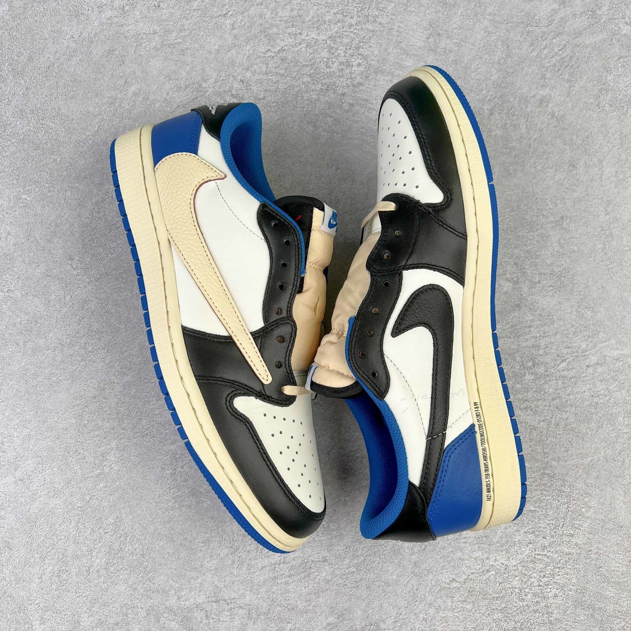 Jordan 1 Retro Low OG SP Fragment x Travis Scott