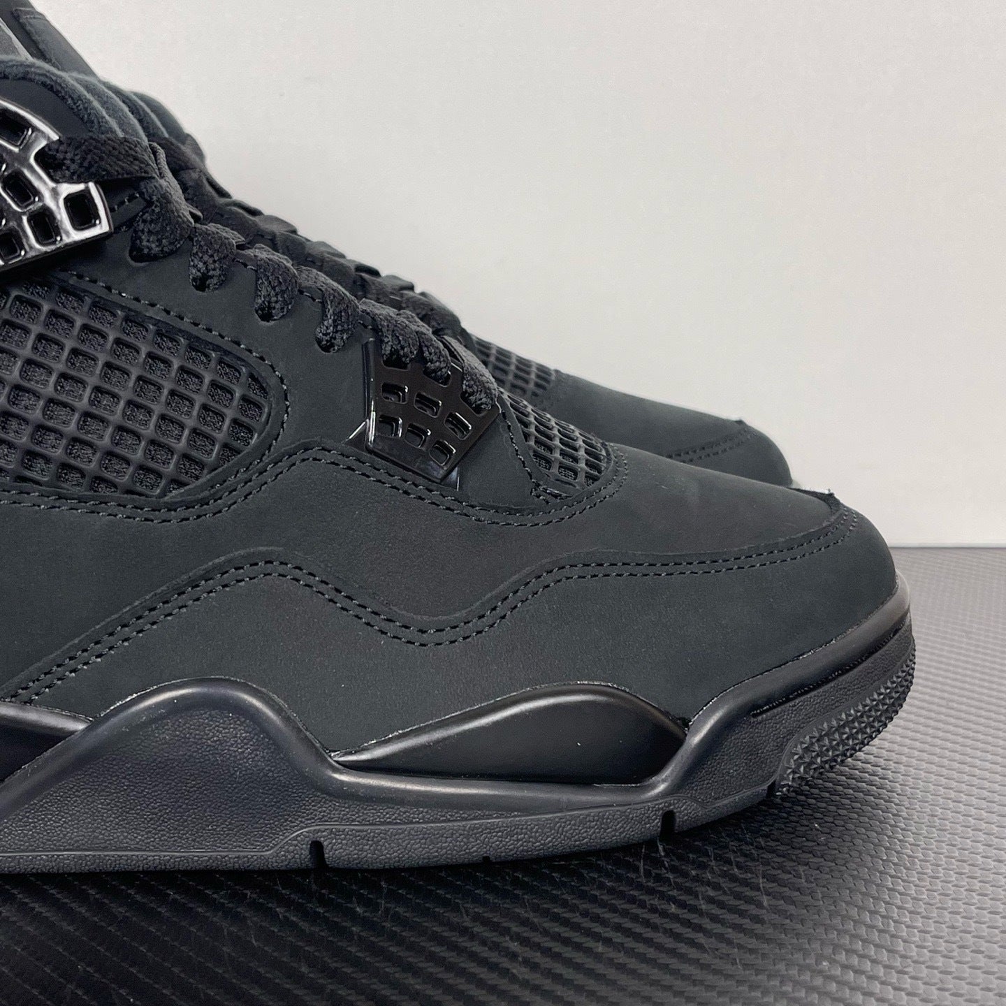 Jordan 4 Retro "Black Cat"