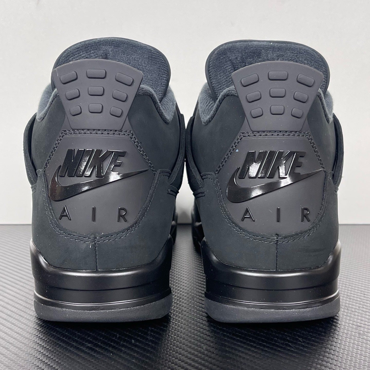 Jordan 4 Retro "Black Cat"