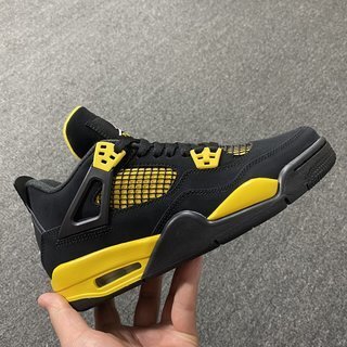 Jordan 4 Retro "Thunder"