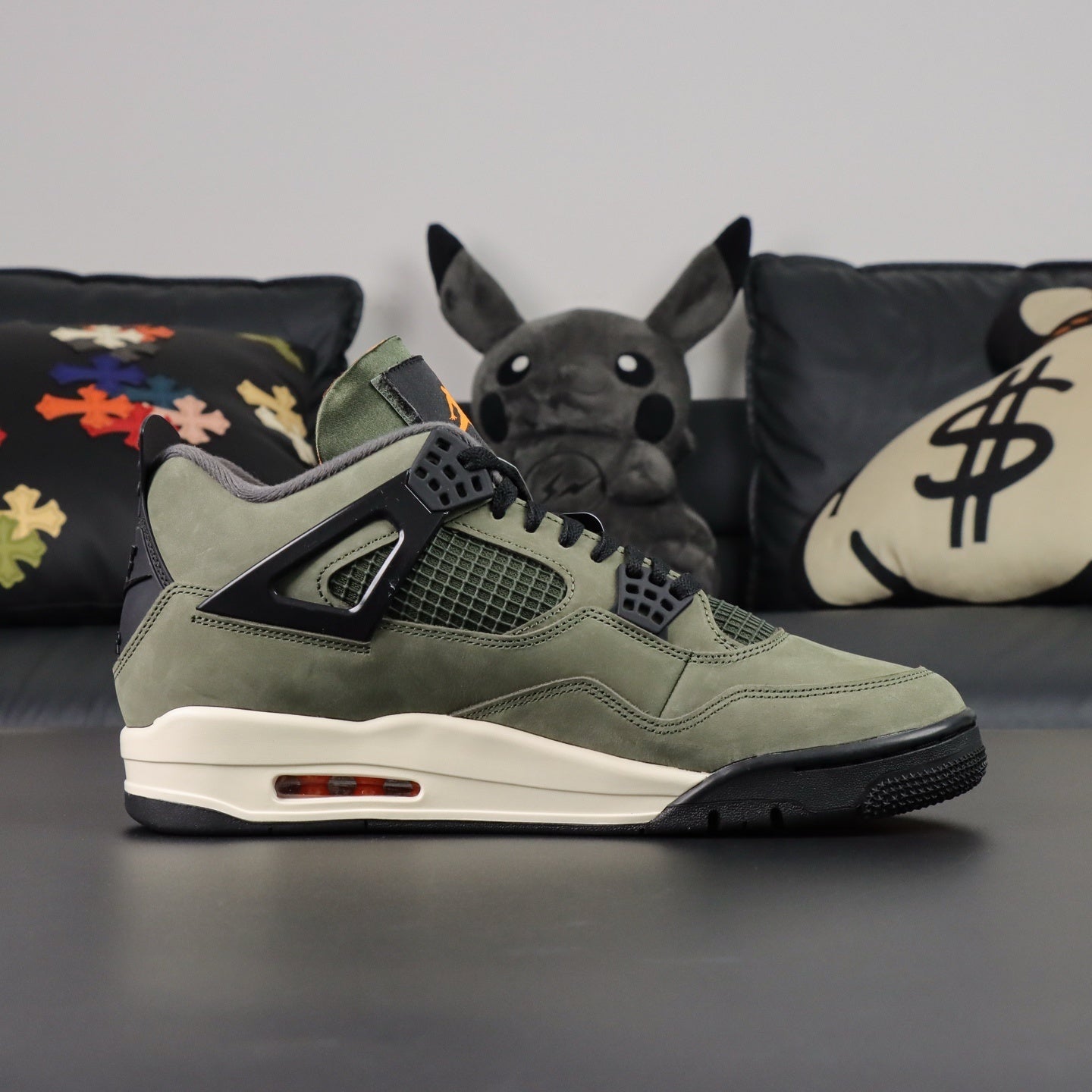 Jordan 4 Retro OG SP x Undefeated