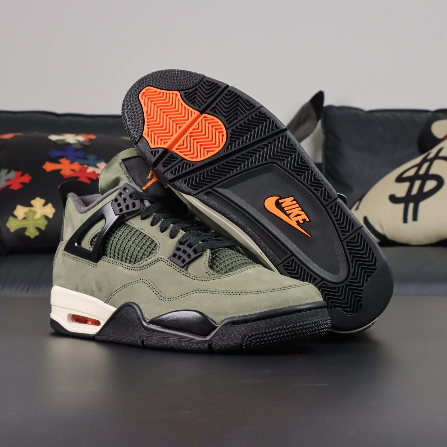 Jordan 4 Retro OG SP x Undefeated